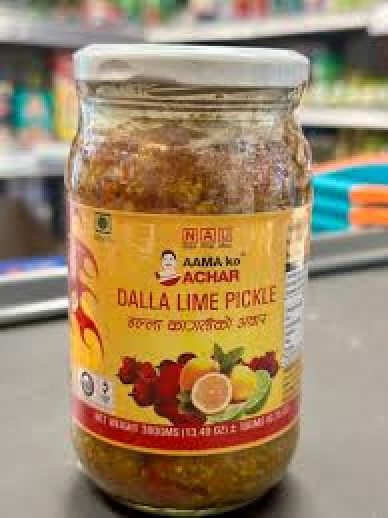 AAMA KO ACHAR DALLA LIME PICKLE 380GM